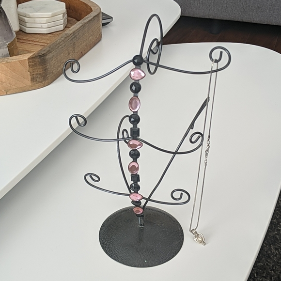Metal Jewelry Stand // Black and pink - Picture 2 of 2